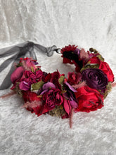 Load image into Gallery viewer, Romance Rose Crown
