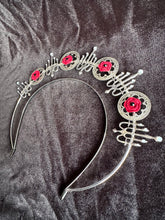 Load image into Gallery viewer, The Phantoms Circlet, Halo and Earrings
